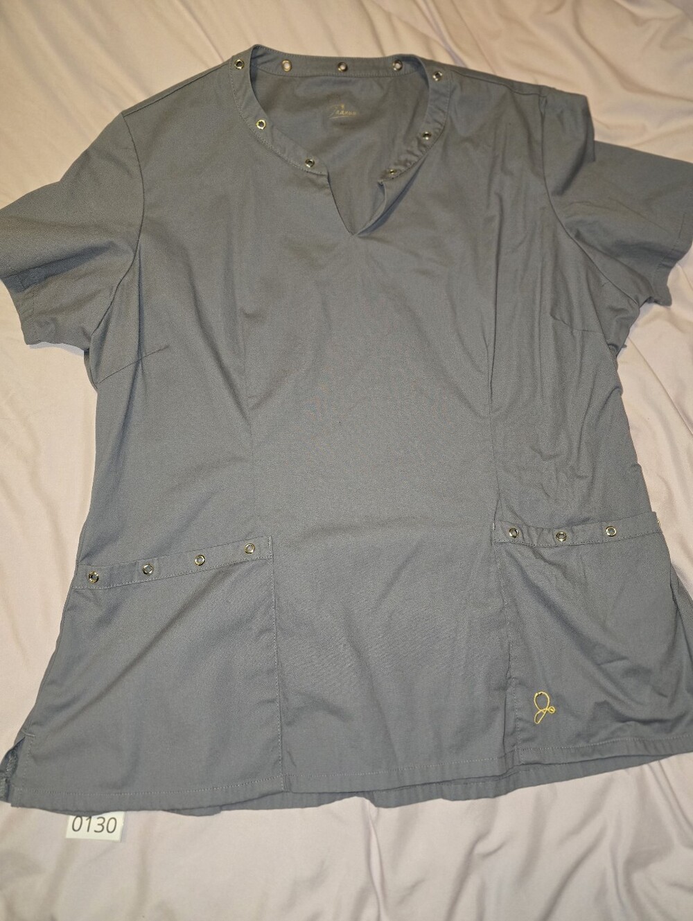 ​Jaanuu Gray Fitted V-Neck Scrub Top - Size XL
